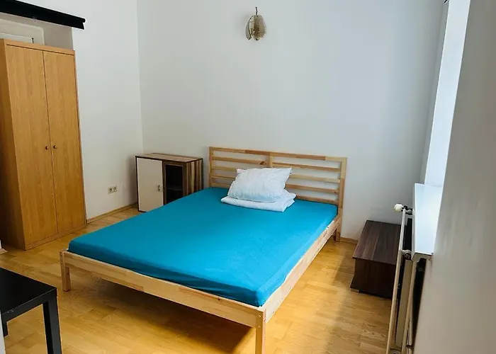 Nikola Tesla Haus, Zentrum Graz